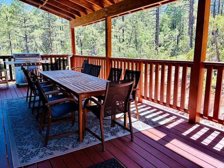 Secluded Mountain Lodge Among Show Low's Ponderosa Pines - Show Low, Arizona