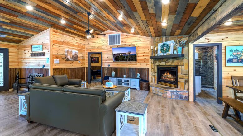 Wears Valley Cabin with Indoor Pool, Theater and Hot Tub - Sevierville, Tennessee