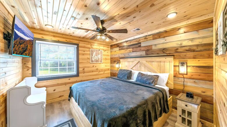 Wears Valley Cabin with Indoor Pool, Theater and Hot Tub - Sevierville, Tennessee