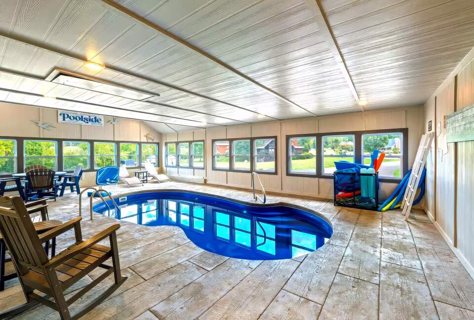 Wears Valley Cabin with Indoor Pool, Theater and Hot Tub - Sevierville, Tennessee