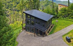 Wears Valley Cabin with Indoor Pool and Mountain Views - Sevierville, Tennessee