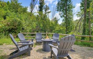 Wears Valley Cabin with Indoor Pool and Mountain Views - Sevierville, Tennessee