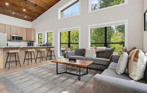 Wears Valley Cabin with Indoor Pool and Mountain Views - Sevierville, Tennessee