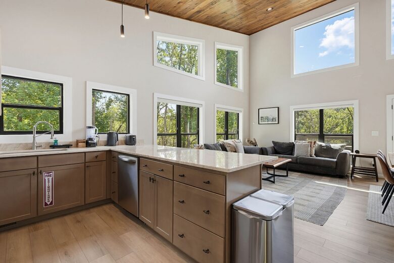 Wears Valley Cabin with Indoor Pool and Mountain Views - Sevierville, Tennessee