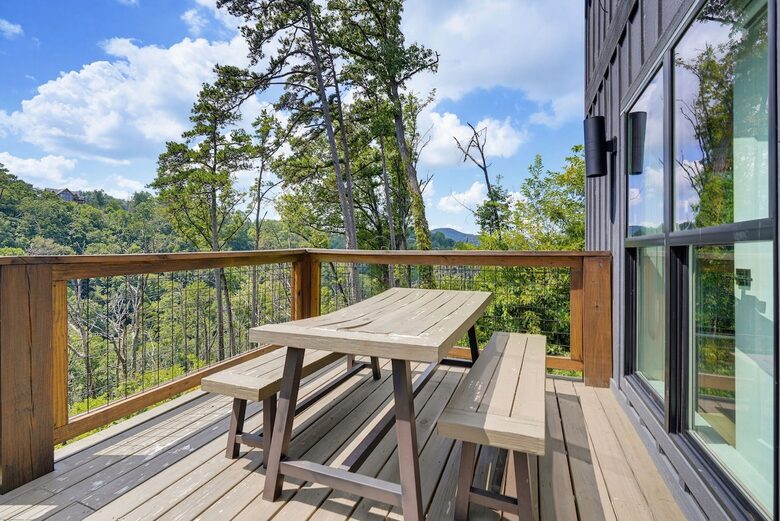 Wears Valley Cabin with Indoor Pool and Mountain Views - Sevierville, Tennessee