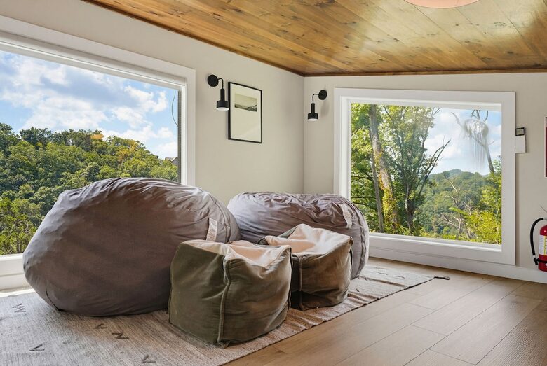 Wears Valley Cabin with Indoor Pool and Mountain Views - Sevierville, Tennessee