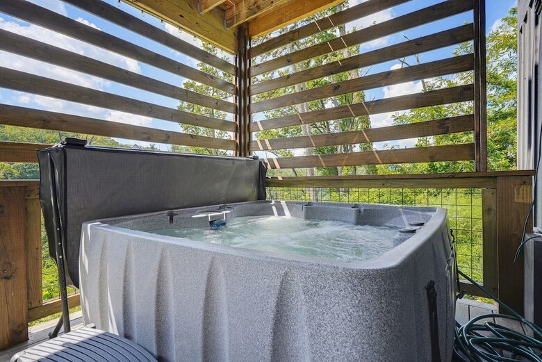Wears Valley Cabin with Indoor Pool and Mountain Views - Sevierville, Tennessee