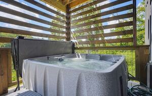 Wears Valley Cabin with Indoor Pool and Mountain Views - Sevierville, Tennessee