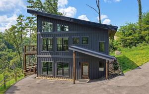 Wears Valley Cabin with Indoor Pool and Mountain Views - Sevierville, Tennessee