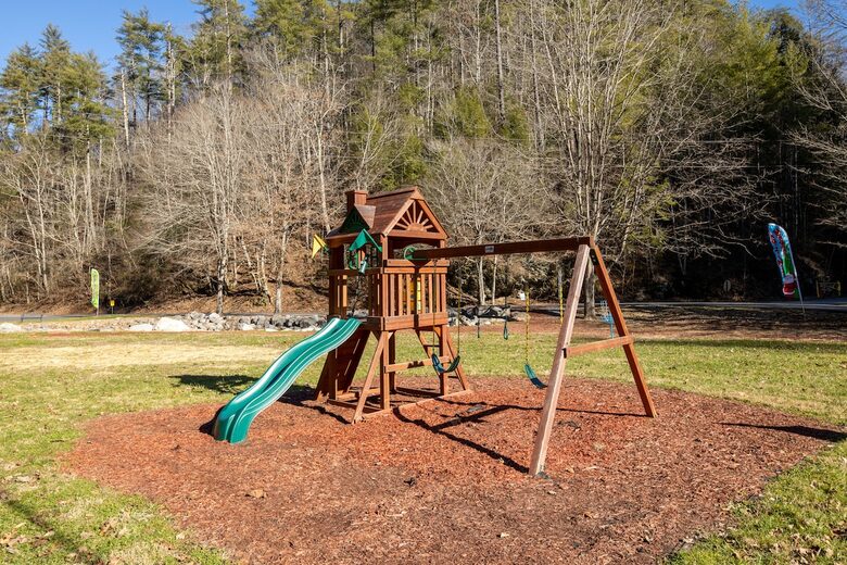 Wears Valley Cabin with Indoor Pool and Mountain Views - Sevierville, Tennessee