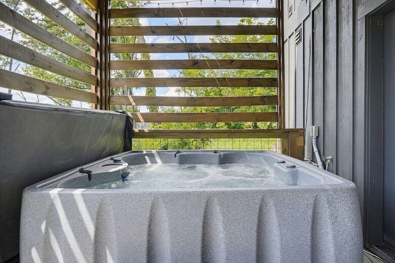 Wears Valley Cabin with Indoor Pool and Mountain Views - Sevierville, Tennessee