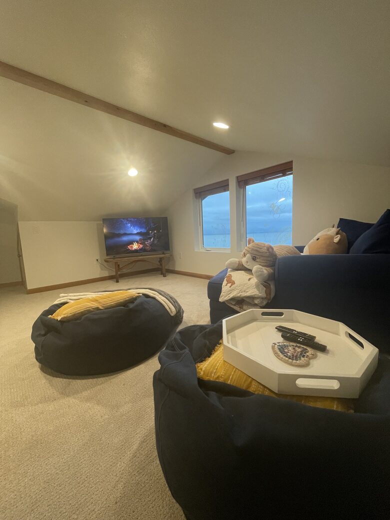 Coffman Cove Waterfront Home with Mountain Views - Coffman Cove, Alaska