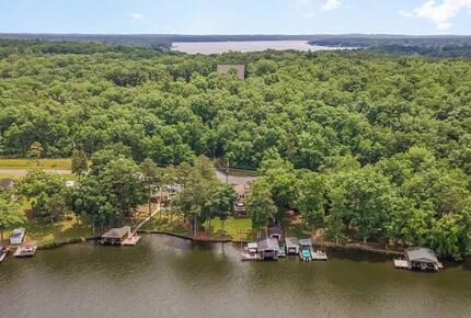 Norwood Lake Tillery Home with Private Dock - Norwood, North Carolina