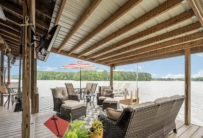 Norwood Lake Tillery Home with Private Dock - Norwood, North Carolina