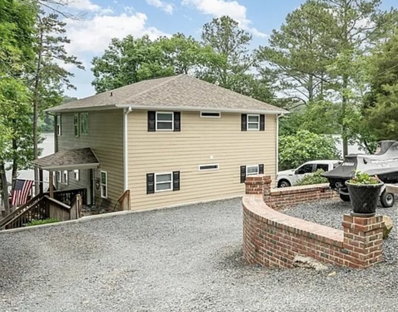 Norwood Lake Tillery Home with Private Dock - Norwood, North Carolina