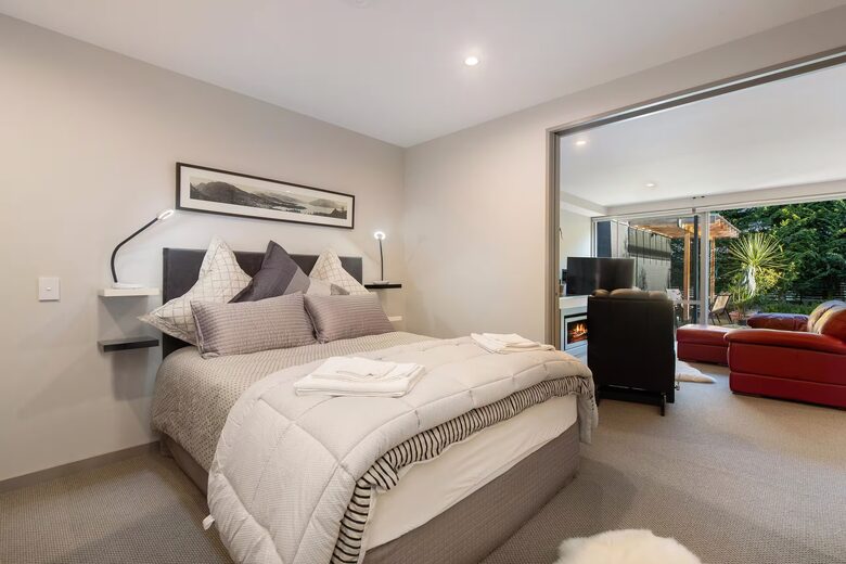 Cozy Queenstown Apartment Steps from Town - Queenstown, New Zealand