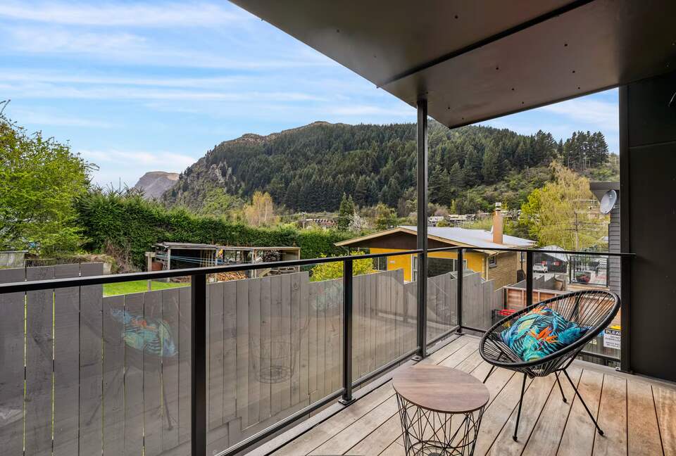 Stylish Queenstown Retreat Steps from Town - Queenstown, New Zealand