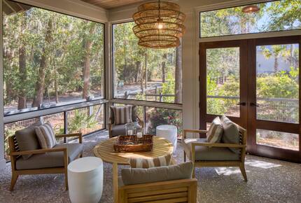 Contemporary Palmetto Bluff Escape Surrounded by Nature - Bluffton, South Carolina