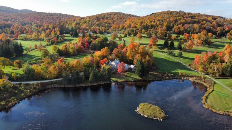 Sophisticated Stratton Retreat Surrounded by Nature - Winhall, Vermont