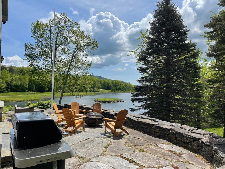 Sophisticated Stratton Retreat Surrounded by Nature - Winhall, Vermont