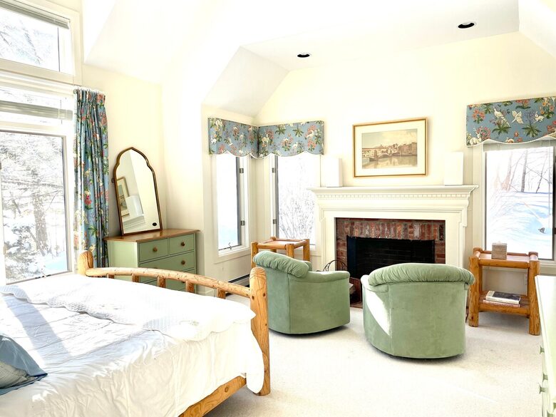 Sophisticated Stratton Retreat Surrounded by Nature - Winhall, Vermont