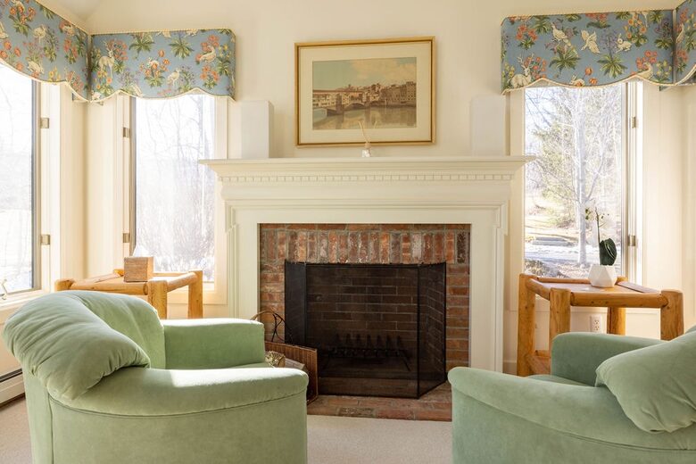 Sophisticated Stratton Retreat Surrounded by Nature - Winhall, Vermont