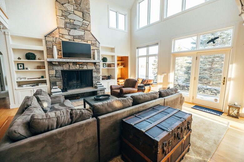 Sophisticated Stratton Retreat Surrounded by Nature - Winhall, Vermont