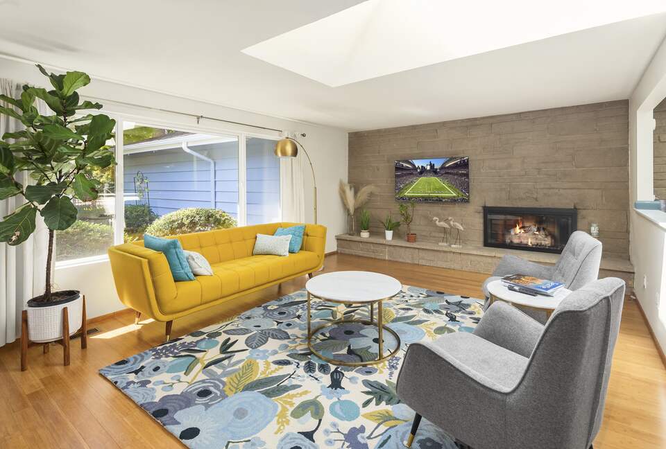 Charming Mid-Century Hideaway in Lake Forest Park - Lake Forest Park, Washington