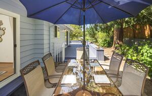 Charming Mid-Century Hideaway in Lake Forest Park - Lake Forest Park, Washington