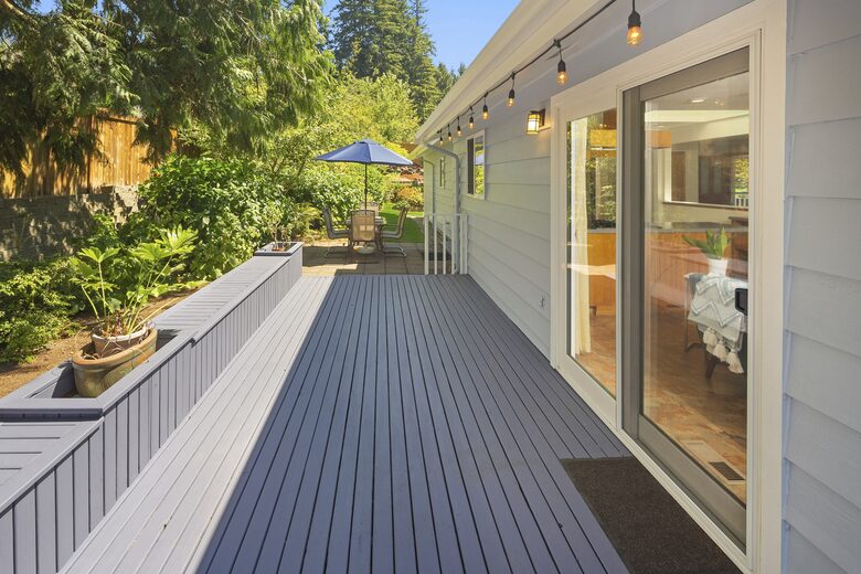 Charming Mid-Century Hideaway in Lake Forest Park - Lake Forest Park, Washington