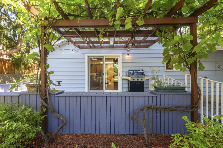 Charming Mid-Century Hideaway in Lake Forest Park - Lake Forest Park, Washington