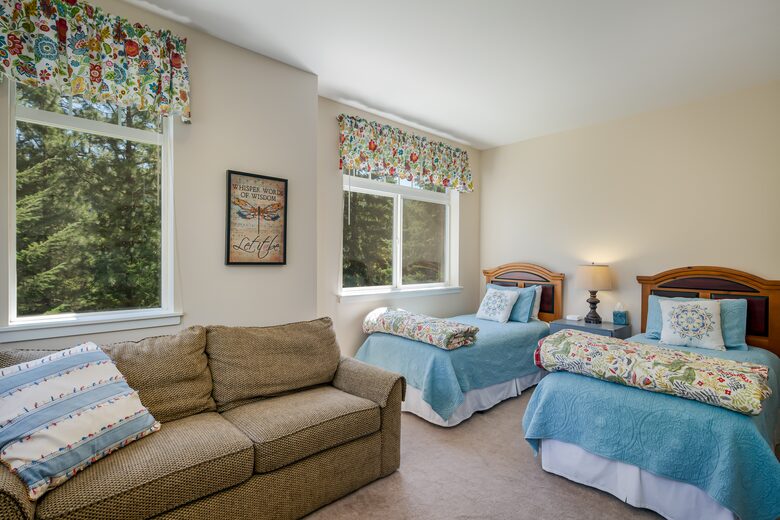 Kahler Glen Golf and Ski Townhome Near Lake Wenatchee - Leavenworth, Washington