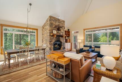 Kahler Glen Golf and Ski Townhome Near Lake Wenatchee - Leavenworth, Washington