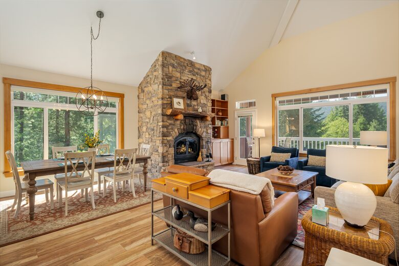 Kahler Glen Golf and Ski Townhome Near Lake Wenatchee - Leavenworth, Washington