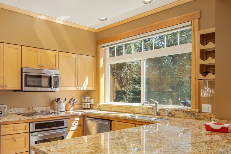 Kahler Glen Golf and Ski Townhome Near Lake Wenatchee - Leavenworth, Washington