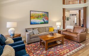 Kahler Glen Golf and Ski Townhome Near Lake Wenatchee - Leavenworth, Washington