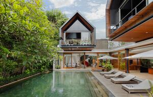 Villa Svarga: Award-Winning Sanur Villa with Private Pool and Beach Access - Denpasar, Indonesia
