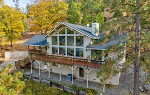 Coarsegold Mountain Retreat Near Yosemite with Panoramic Views - Coarsegold, California