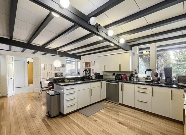 Denver City Retreat with Pool, Sauna and Hot Tub - Denver, Colorado