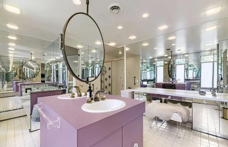 Denver City Retreat with Pool, Sauna and Hot Tub - Denver, Colorado