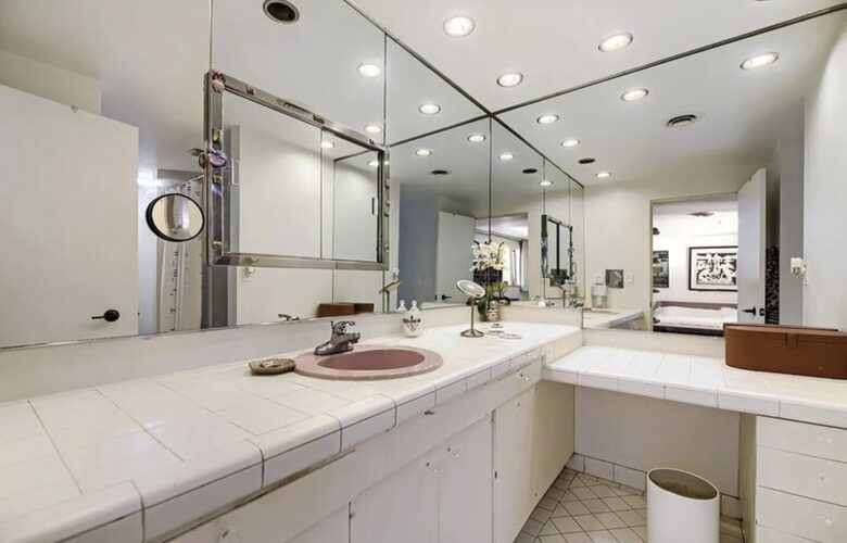 Denver City Retreat with Pool, Sauna and Hot Tub - Denver, Colorado