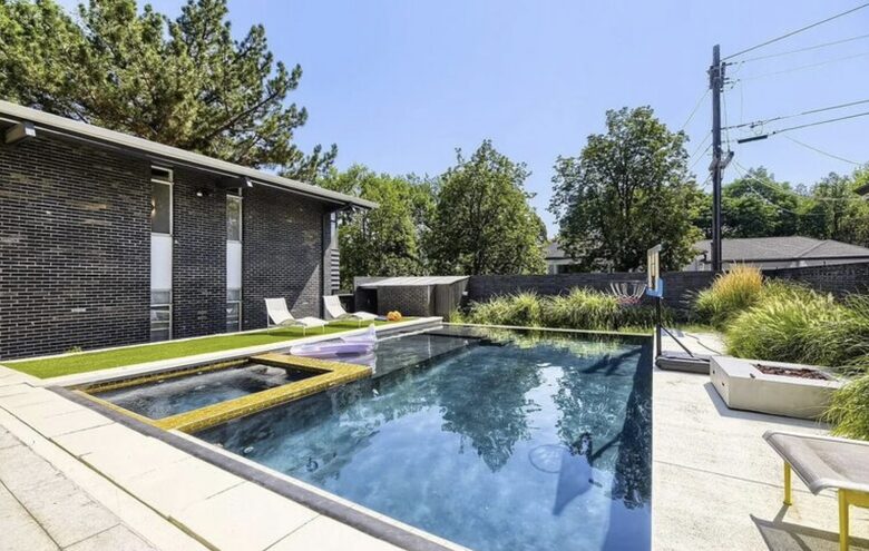 Denver City Retreat with Pool, Sauna and Hot Tub - Denver, Colorado