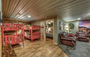 Year-Round Christmas Cabin in Blairsville with Private Hot Tub - Blairsville, Georgia