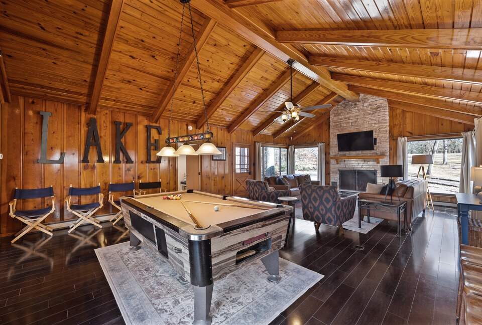 Wooded Waterfront Lodge on Pickwick Lake - Counce, Tennessee