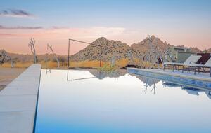 Western-Inspired Luxury on 2.5 Acres in Pioneertown - Pioneertown, California
