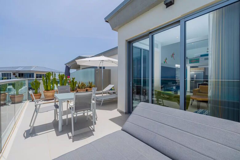 Luxury Living Above the Caribbean | Exclusive Penthouse Experience - Noord, Aruba