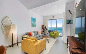 Luxury Living Above the Caribbean | Exclusive Penthouse Experience - Noord, Aruba