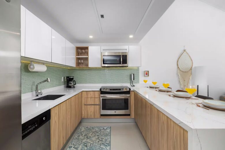 Luxury Living Above the Caribbean | Exclusive Penthouse Experience - Noord, Aruba