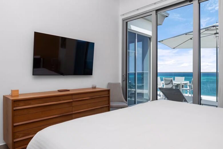 Luxury Living Above the Caribbean | Exclusive Penthouse Experience - Noord, Aruba