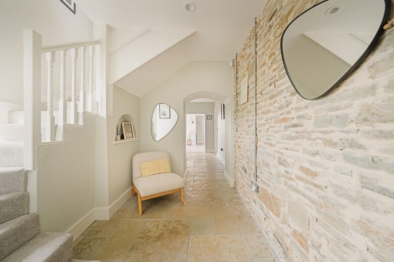 Oceanfront Cliff House & Lodge with Tennis Court / Sauna / Plunge Pool - Rossnowlagh, Ireland